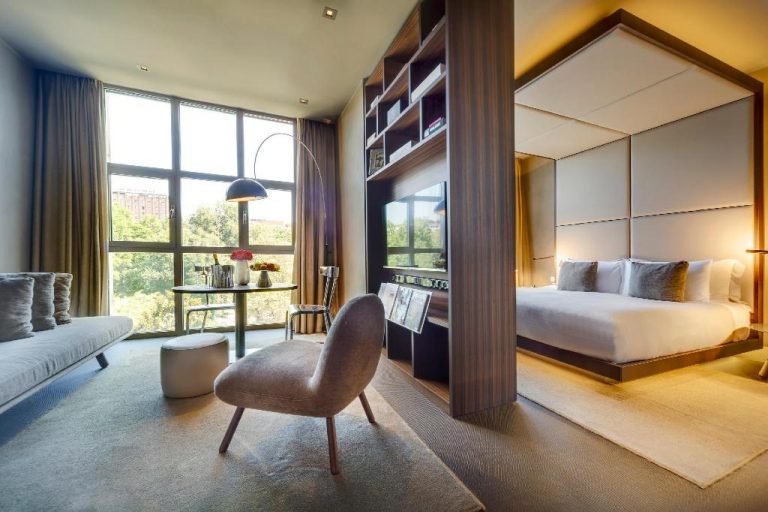 862417_19040419230073507984