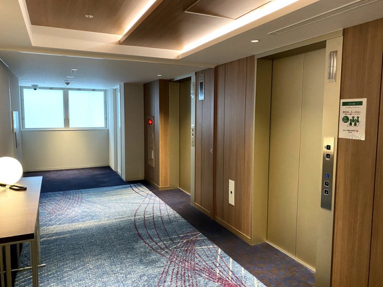 エレベーターホール(客室階)