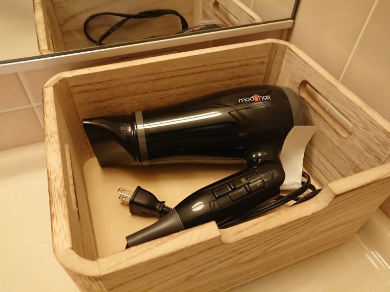 モッズヘアのドライヤーが設置されています