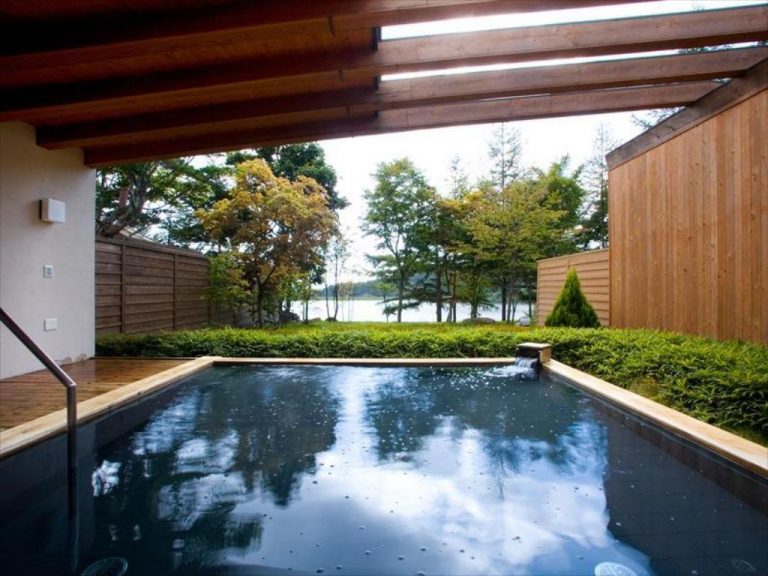 894908_15032714200026537930