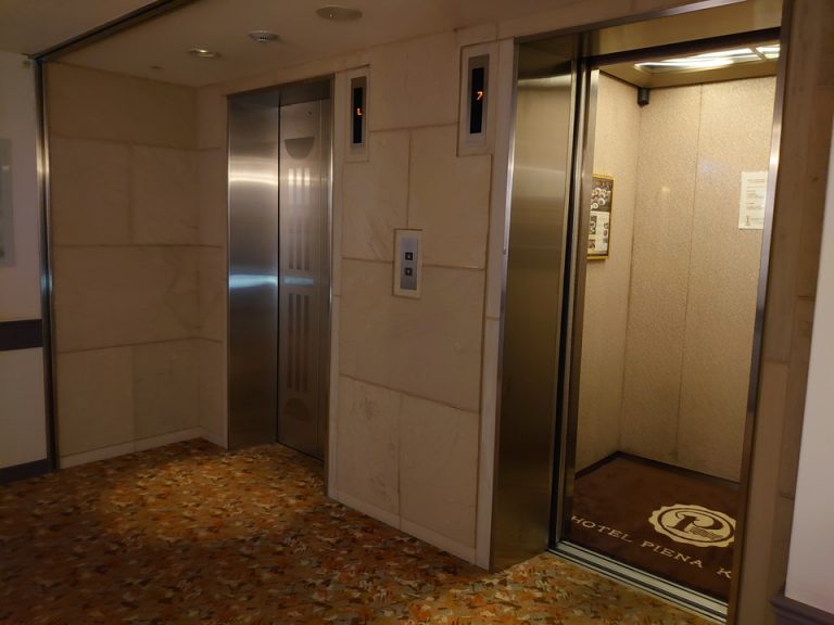 エレベーターホール