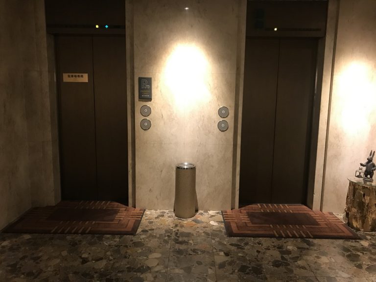 エレベーターホール
