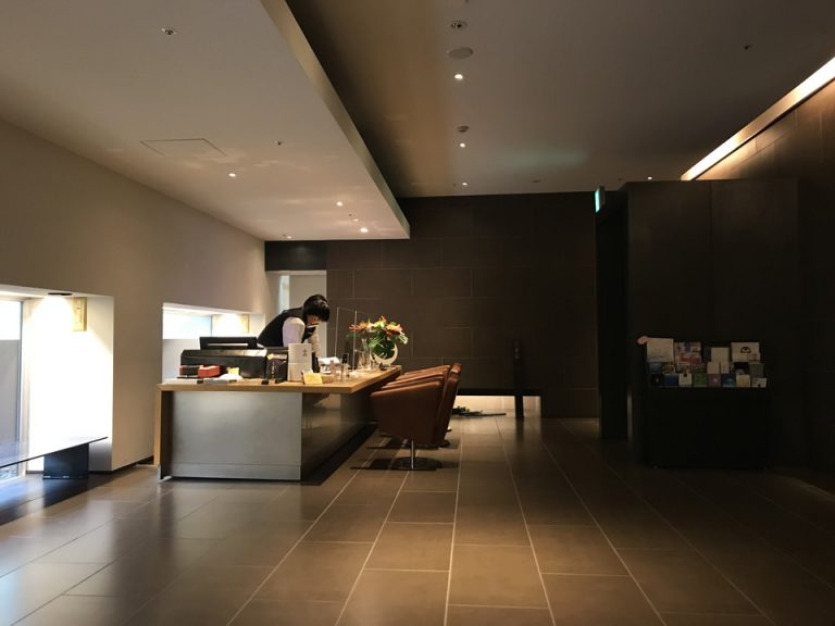 ホテル フロント2