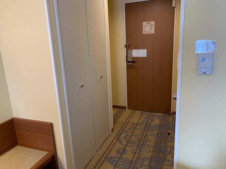 クローゼット(閉)