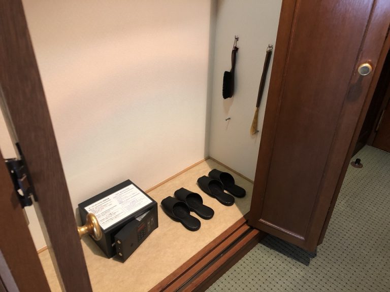 クローゼット(2)