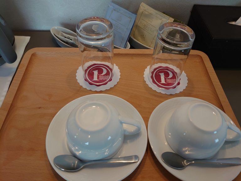 コーヒーカップ