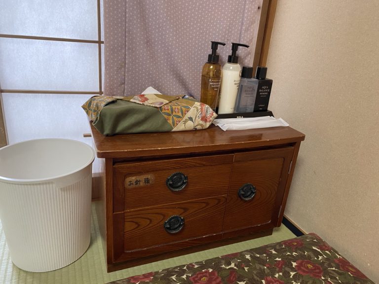 鏡台、アメニティ