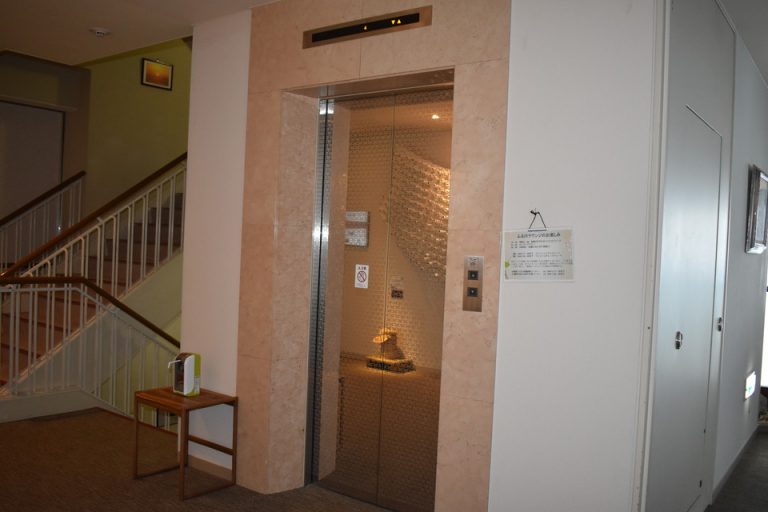 エレベーターホール客室階