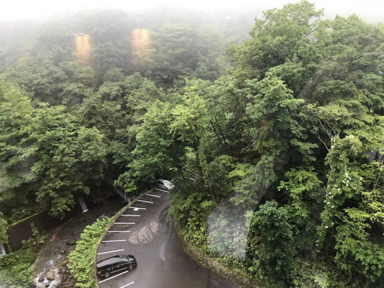 部屋 窓からの羨望2