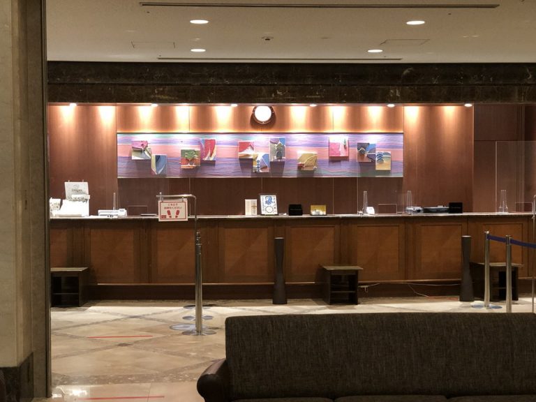 フロントカウンター