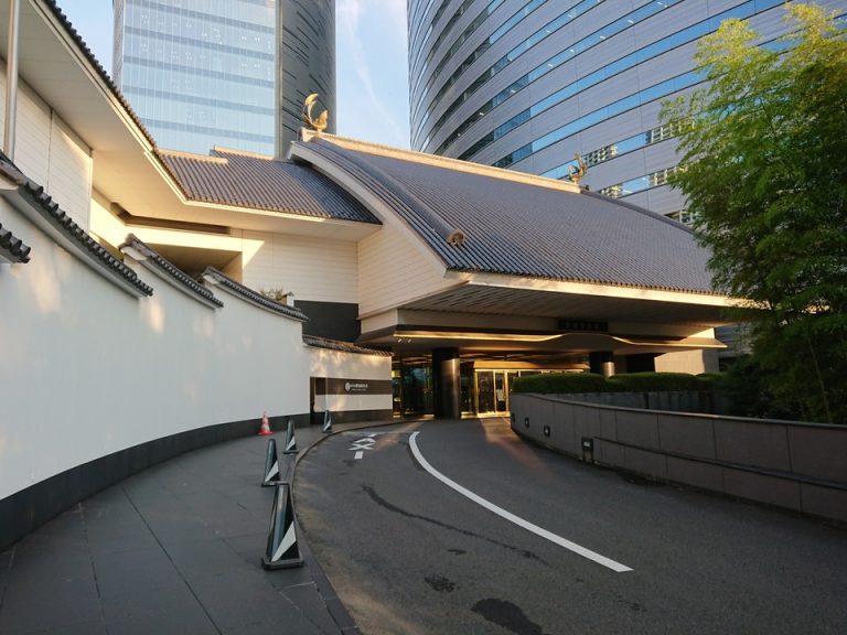 エントランス外観