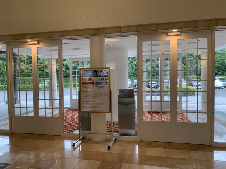 エントランス(内側)