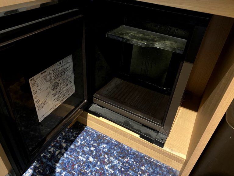 冷蔵庫(開けた状態)