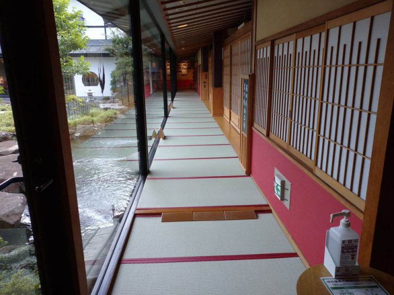 客室廊下全体