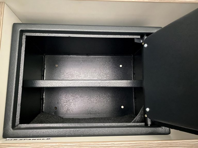 セーフティボックス(開けt状態)