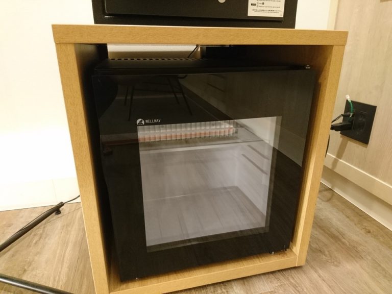 冷蔵庫(閉じた状態)