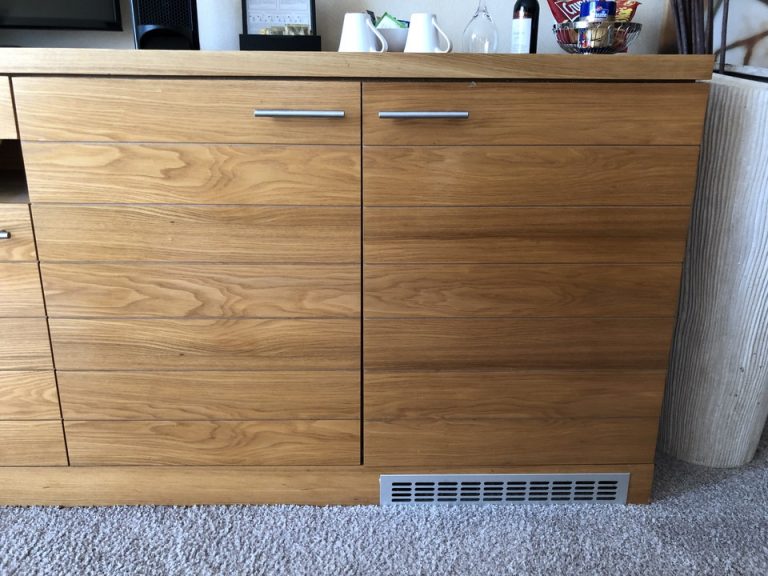 冷蔵庫閉じた状態