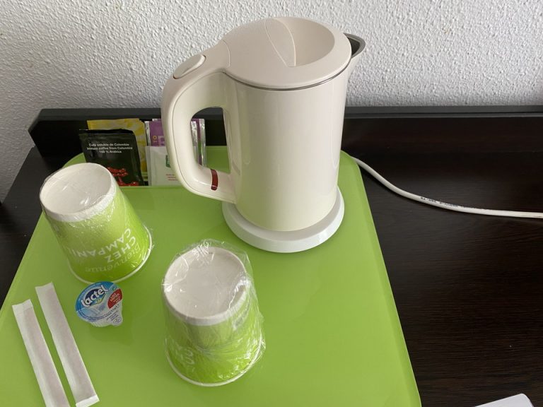 カップ、カフェコーナー2