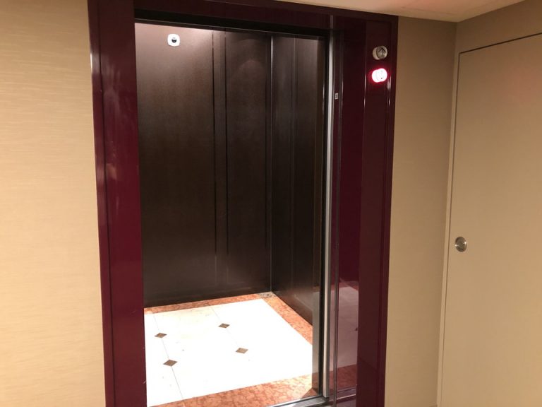 客室階エレベーター