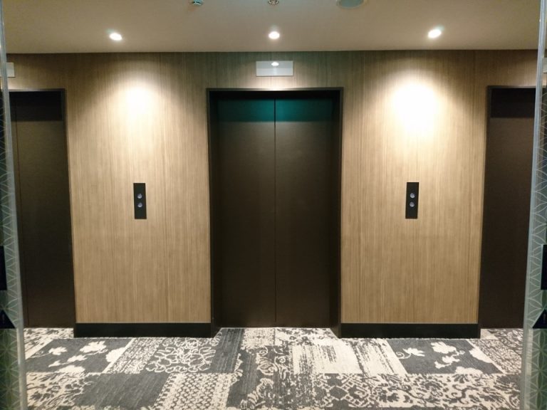 客室階エレベーター
