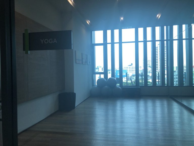 ヨガルーム