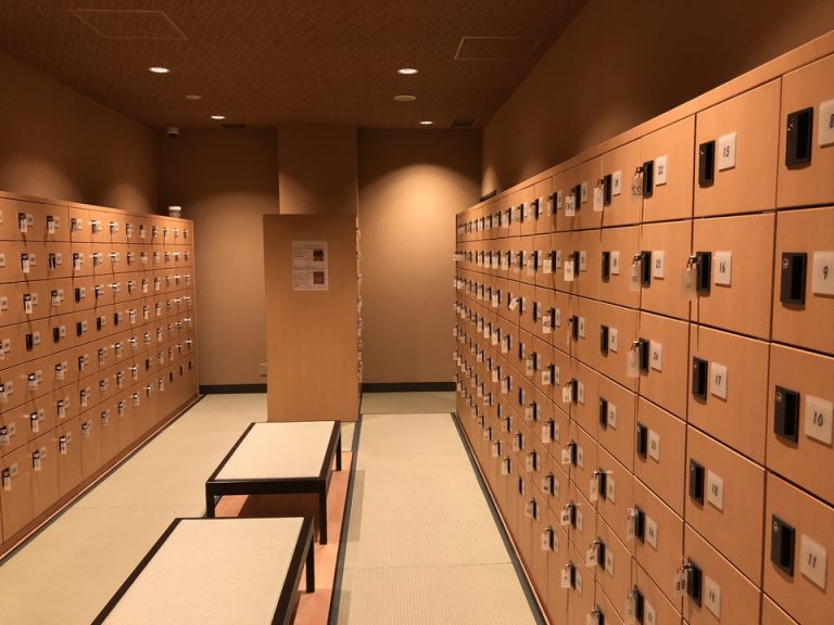 全巻畳敷なので靴は下駄箱