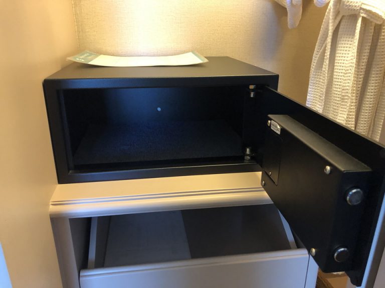 セーフティーボックス開けた状態