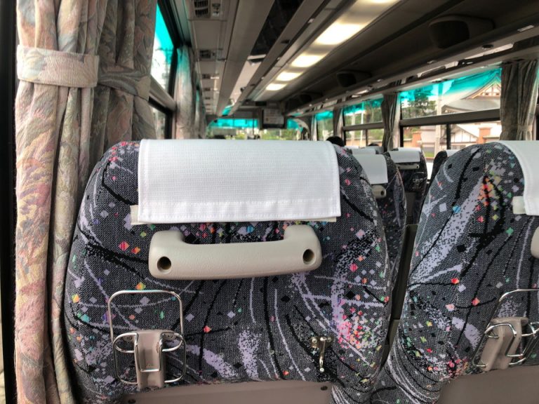送迎バス内