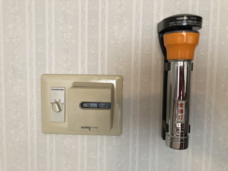 クーラー調整と常備灯