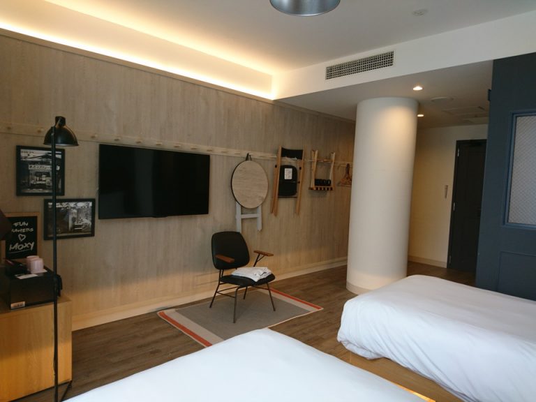 客室全体TV方向