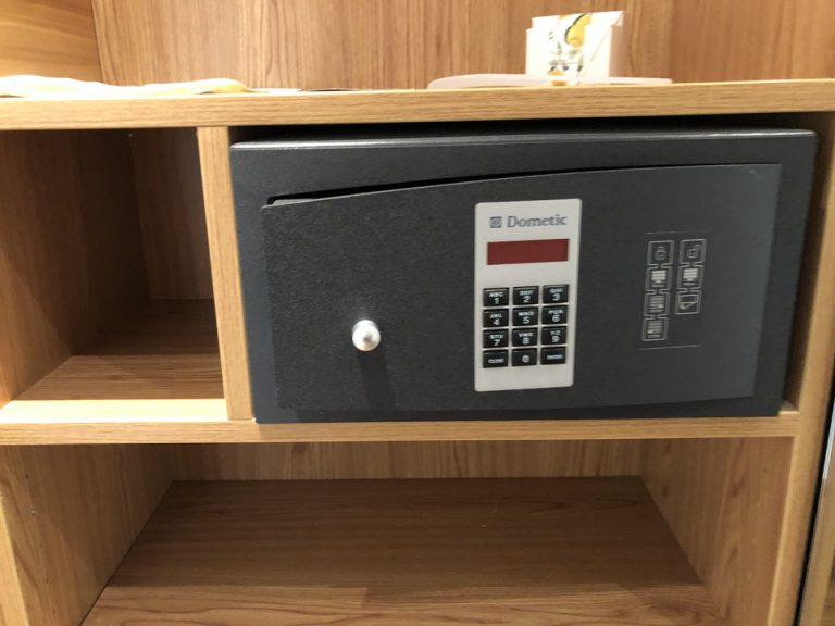 セーフティーボックス閉じた状態