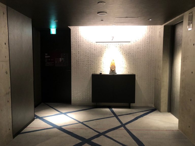 客室のエレベーターフロア