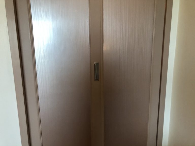 クローゼット外観閉じた状態