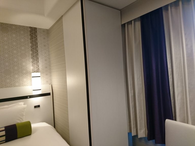 クローゼット外観(閉じた状態)