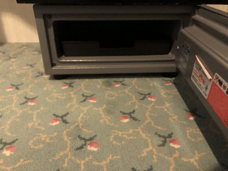 貴重品ボックスオープン