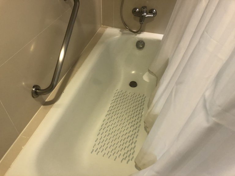 バスタブ