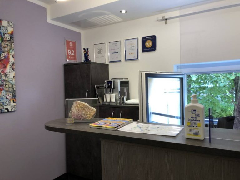 フロントカウンター2