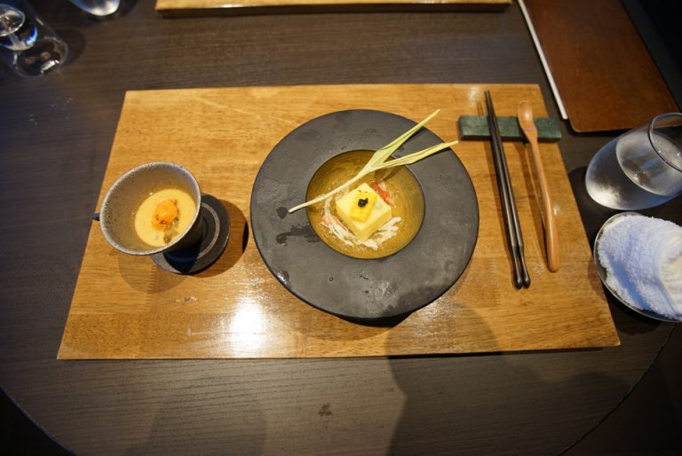 前菜。焼き茄子のフラン・もろこし豆腐
