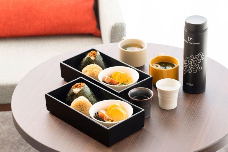 KHPTG_In-room_Breakfast_MG_0189
