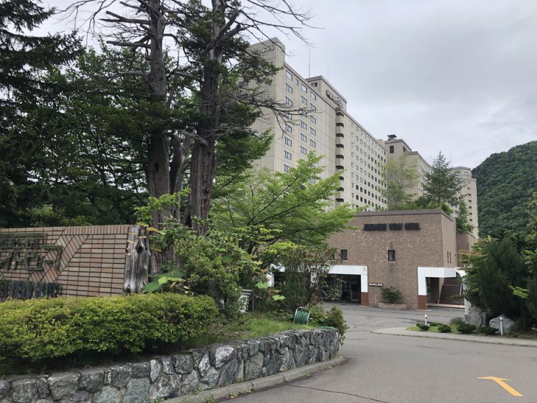 遠くからの外観