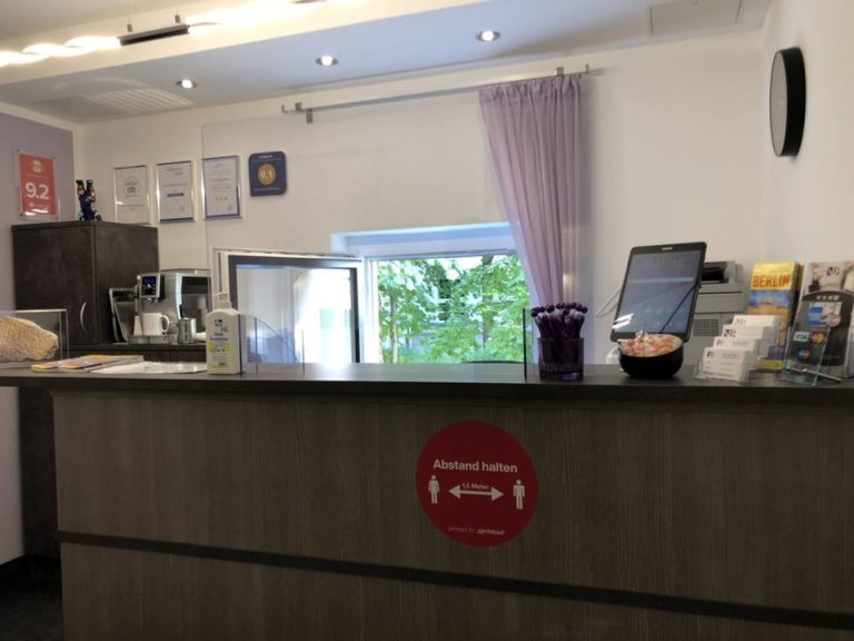 フロントカウンター1