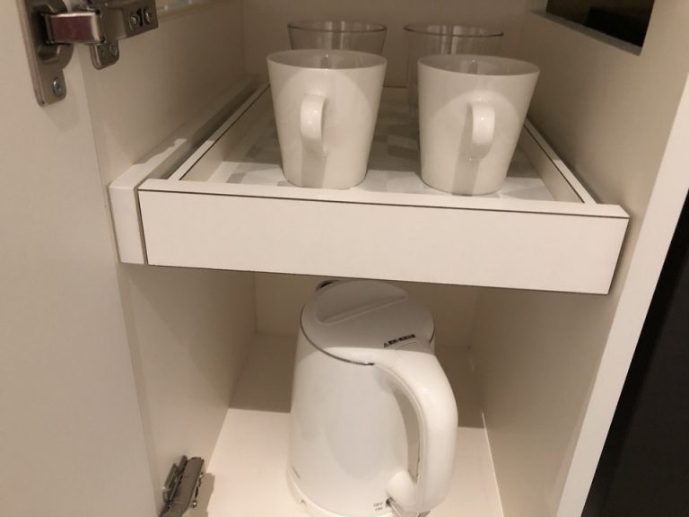 コップ、ケトル