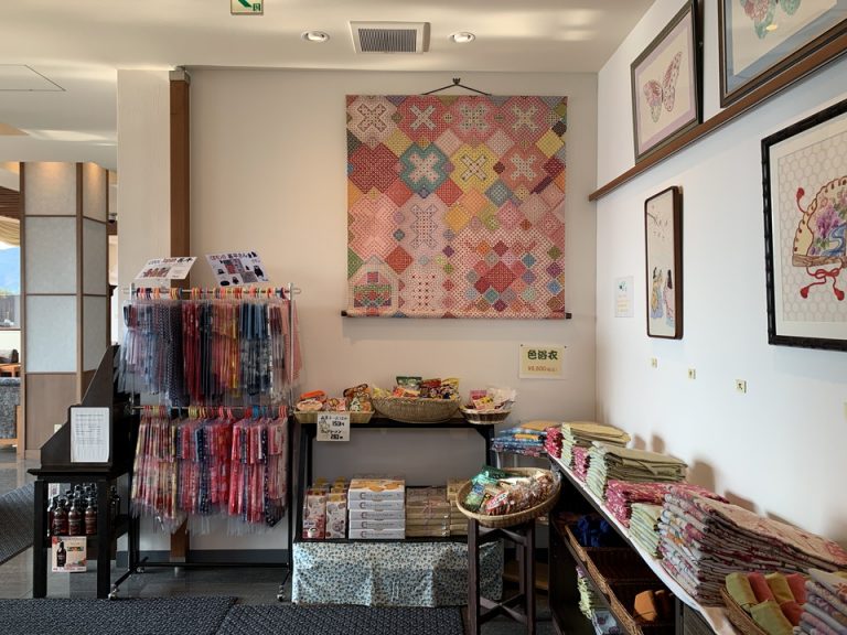 お土産コーナー(3)