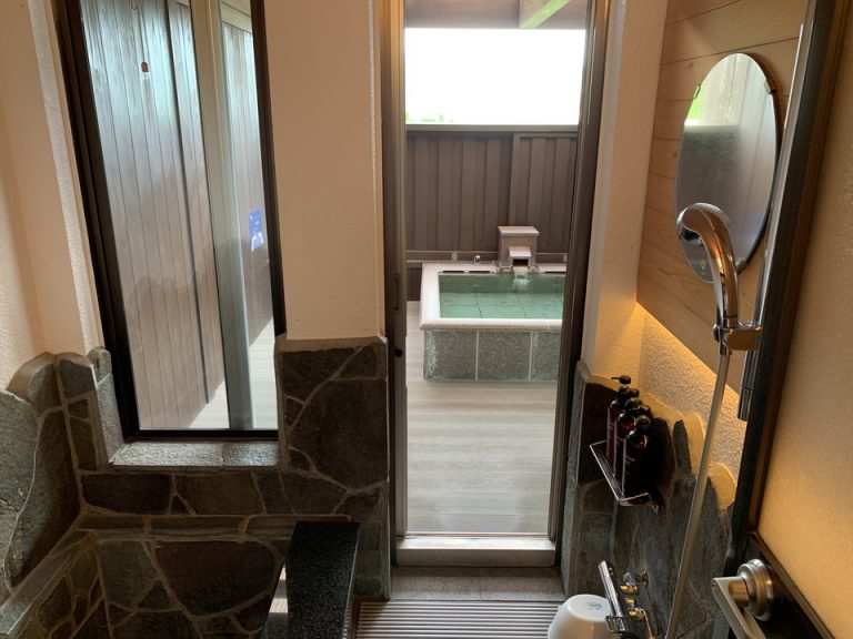 お風呂(入口側より)