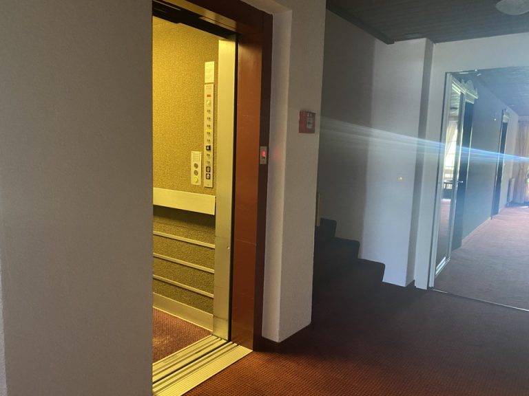 エレベーターホール客室階