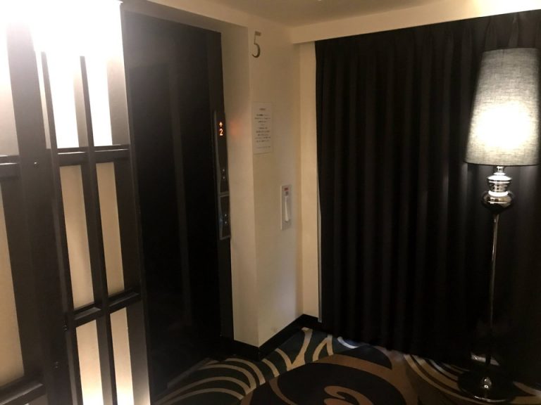 エレベーターホール客室階