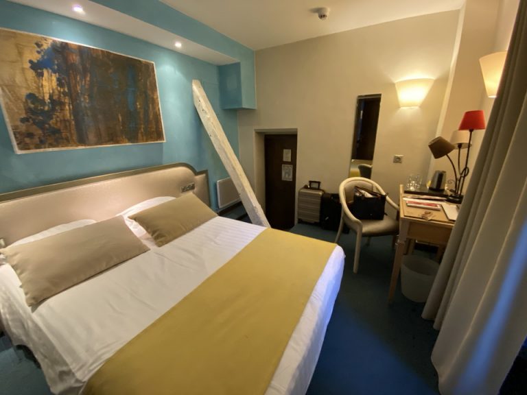 客室全体(入口方向)