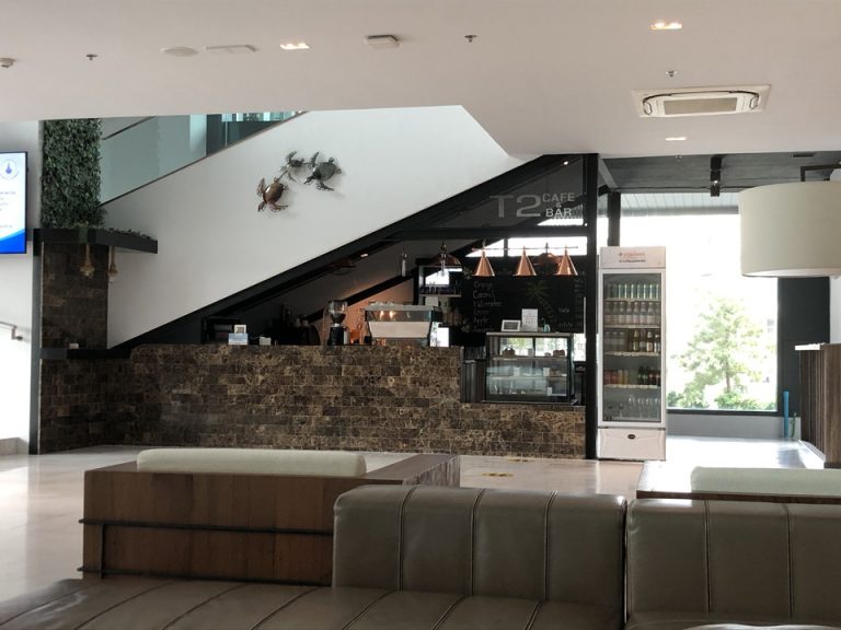 ロビー横のカフェ