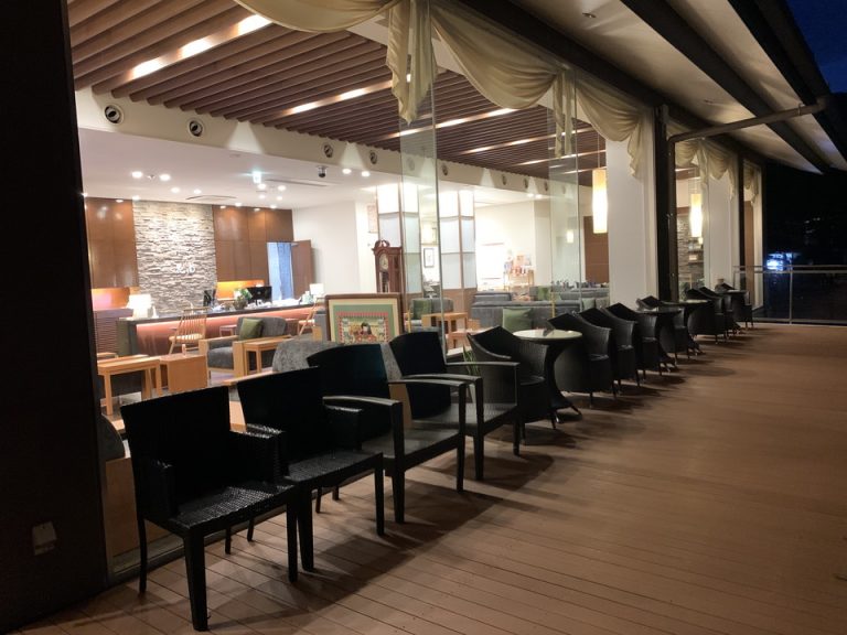 エントランス横バルコニー