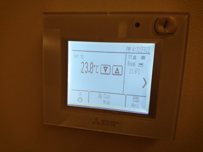 エアコンコントローラー